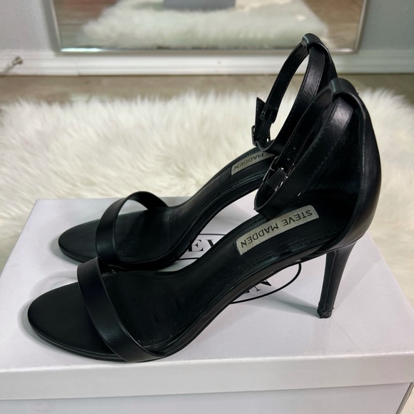 Steve Madden STECIA Black Stiletto Sandals - Size 7 - Picture 2 of 13